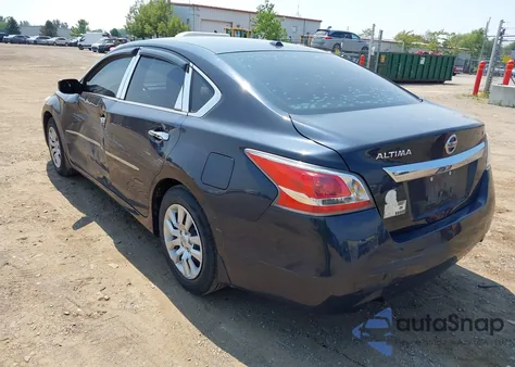 2015 Nissan Altima 2.5 S из США, поврежденный, VIN 1N4AL3AP1FN381951